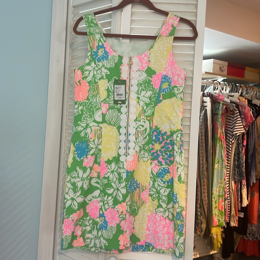 Lilly Pulitzer Cathy shift in hibiscus stroll print. Brand new with tags - Picture 2 of 6
